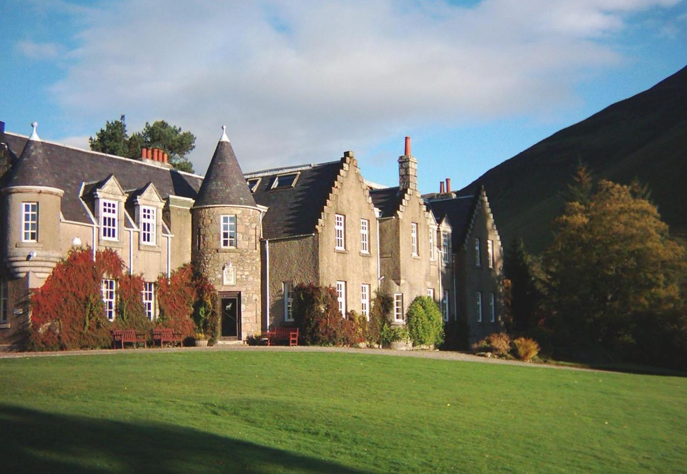 Dalmunzie Castle Hotel Spittal of Glenshee Exterior foto