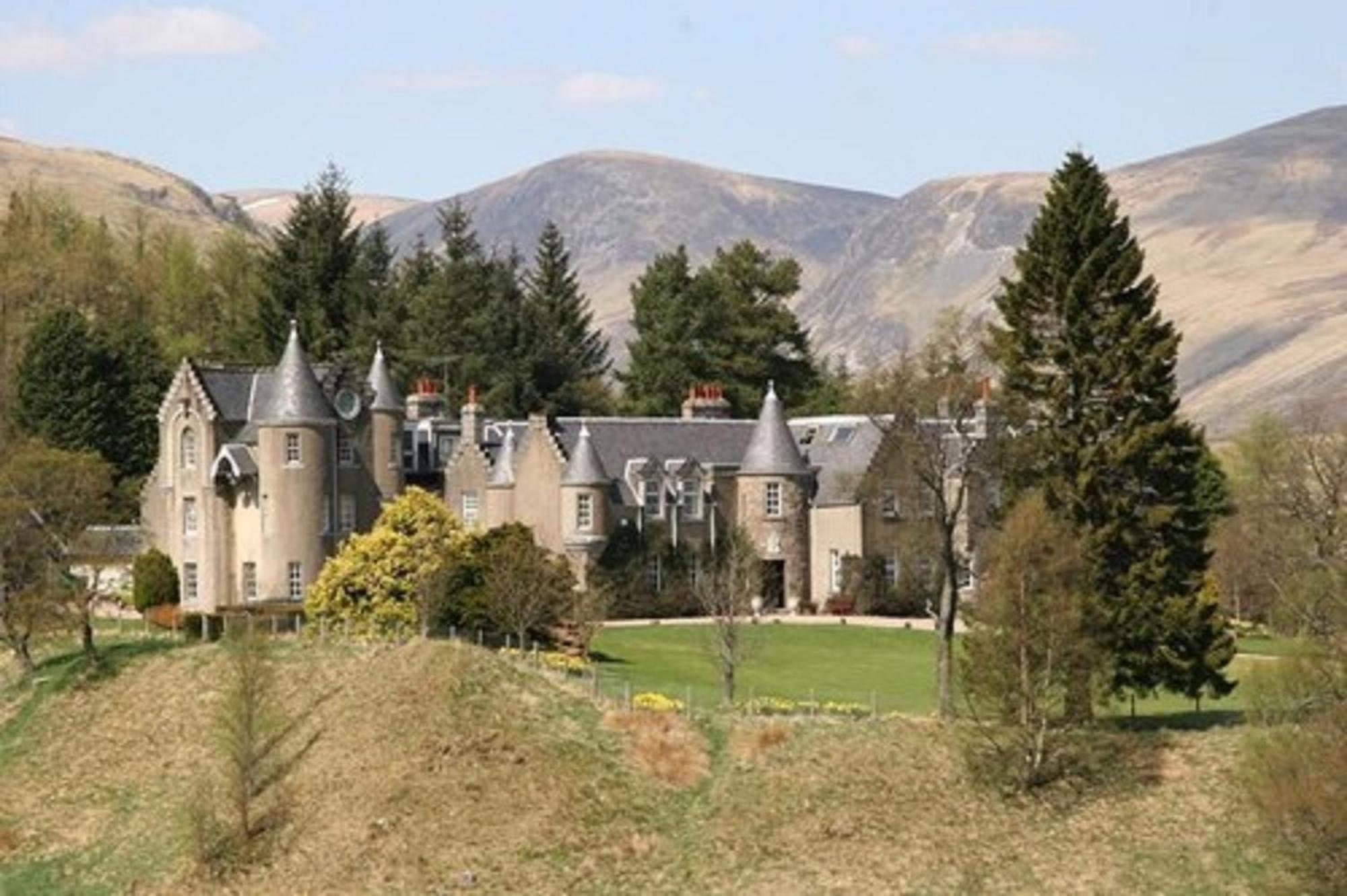 Dalmunzie Castle Hotel Spittal of Glenshee Exterior foto